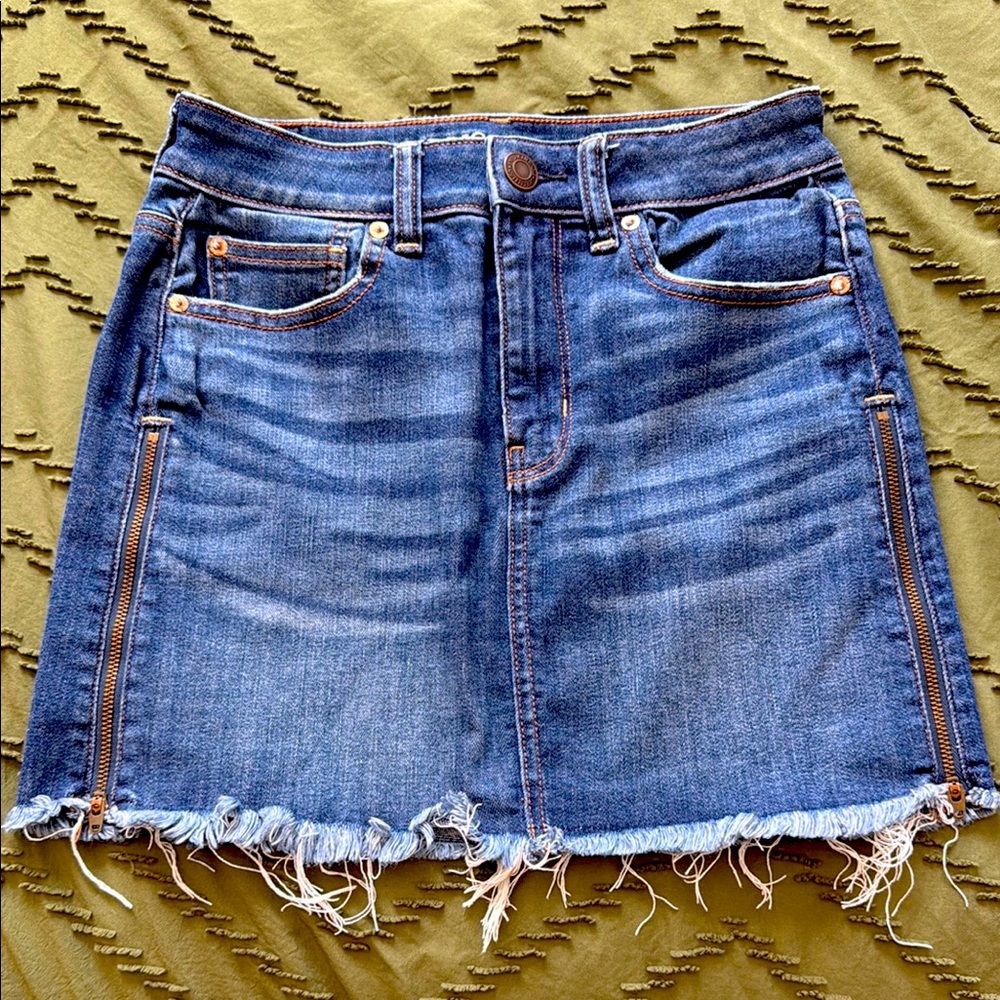 American Eagle Outfitters Blue and Gold Mini Pencil Skirt